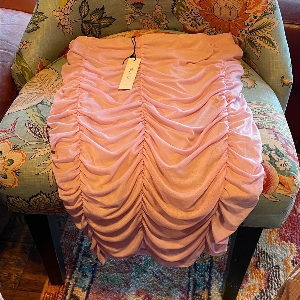 Nic & Jo Pink Ruched Skirt